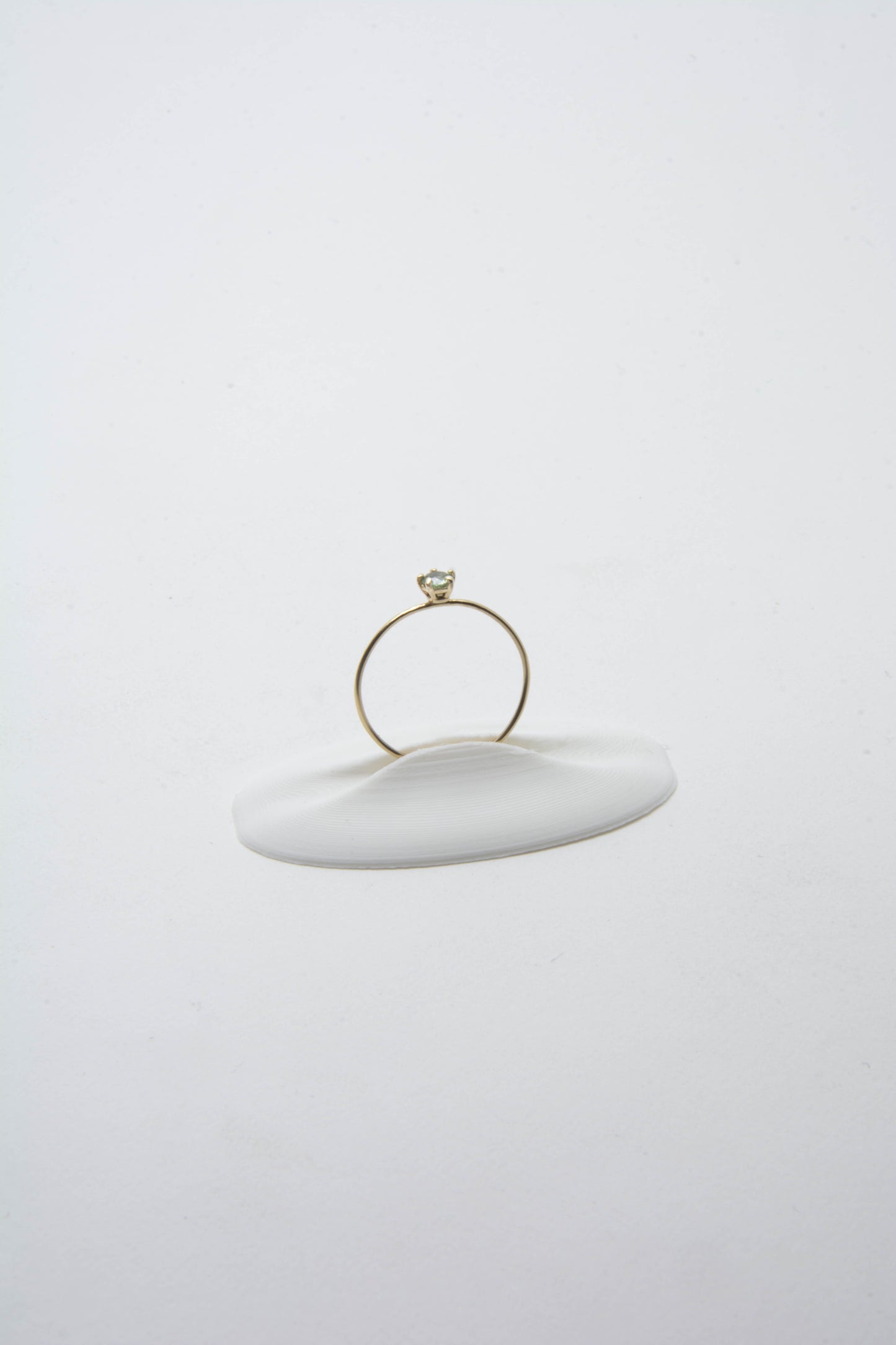 Solitaire Ring 14k Gold and Montana Sapphire