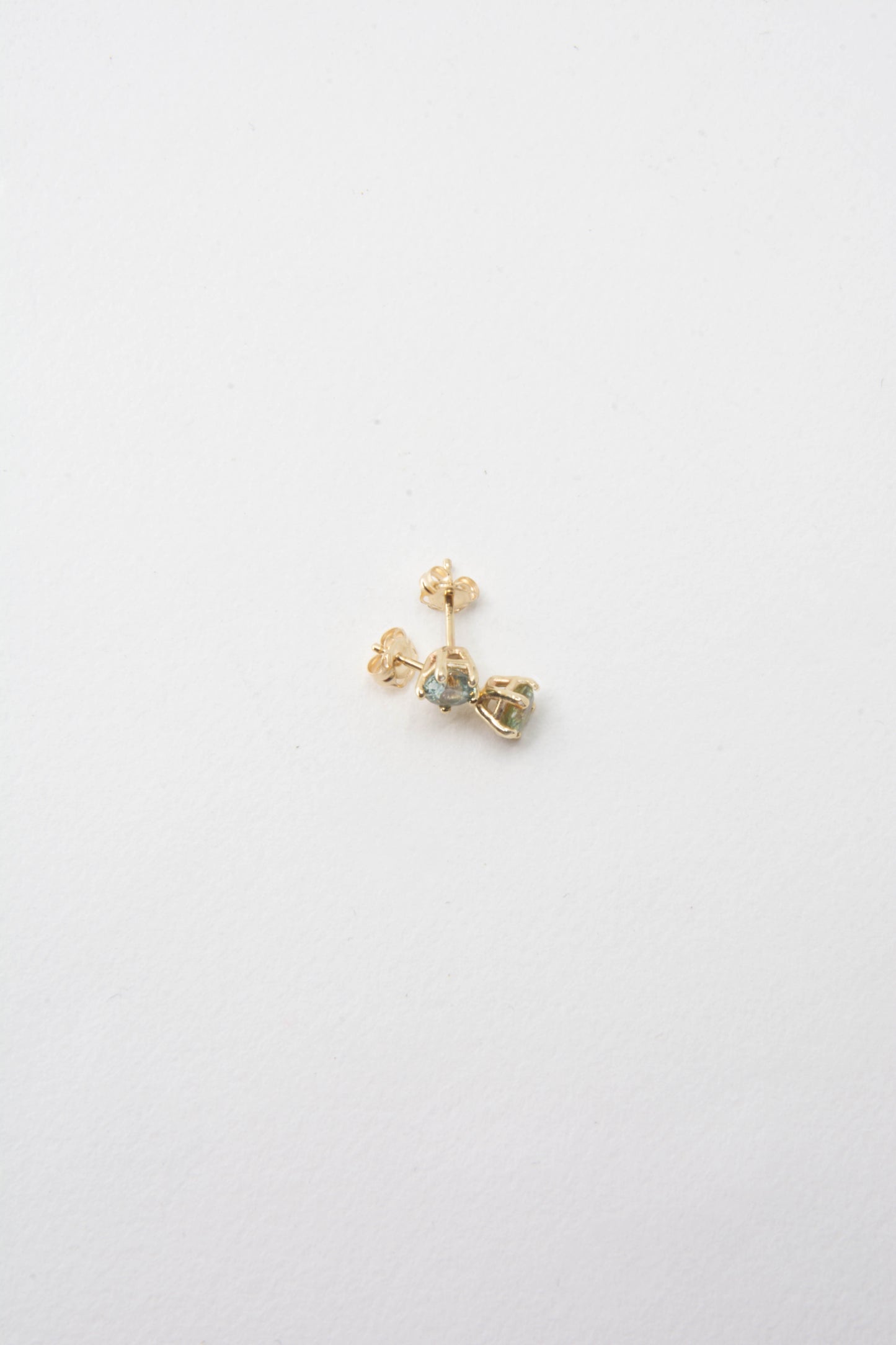 Montana sapphires stud 14K Gold
